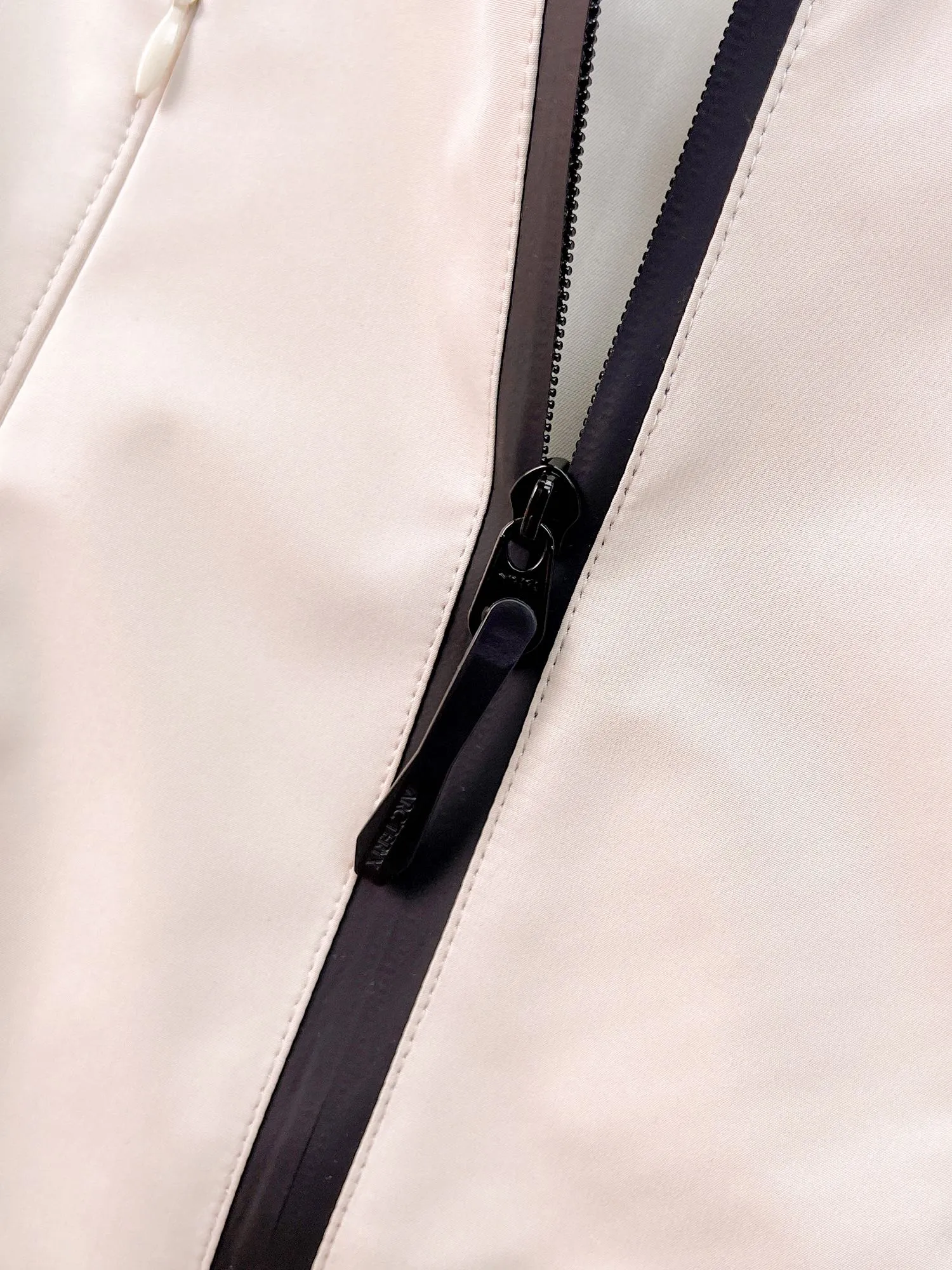 Same Style， ， 2026 New Arrival ， Original Premium Breathable ， ， ， Quality。 ， Sizes：M～3XL，